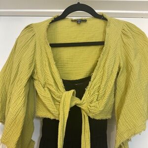 Lulu’s XS darling light green cause cotton bolero top
